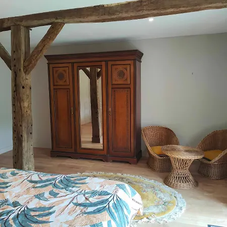 Grand Fonteneau בית אירוח